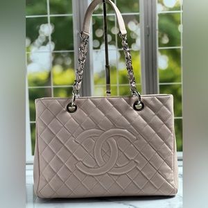 CHANEL GST pink Caviar Silver Hardware